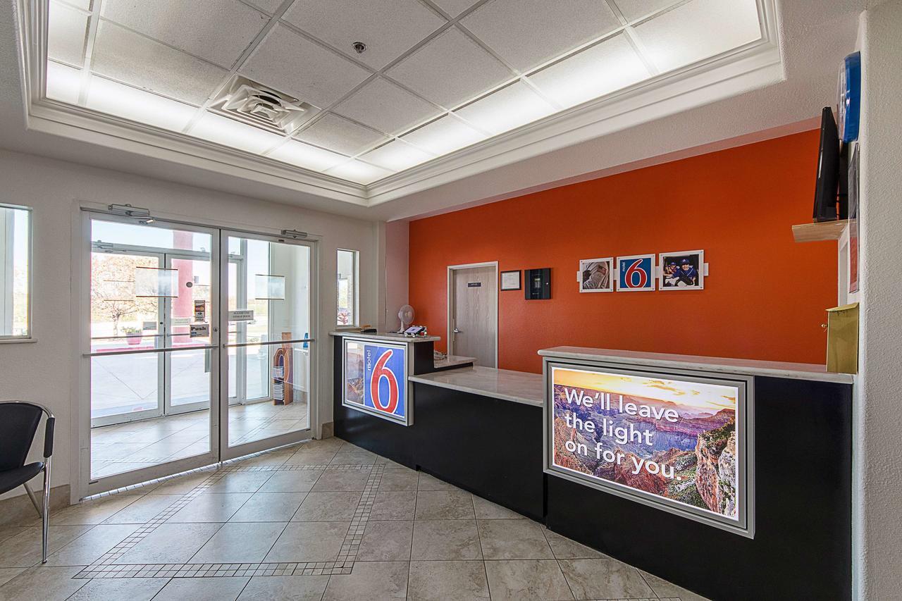 Motel 6-San Antonio, Tx - Downtown - Alamo Dome Dış mekan fotoğraf