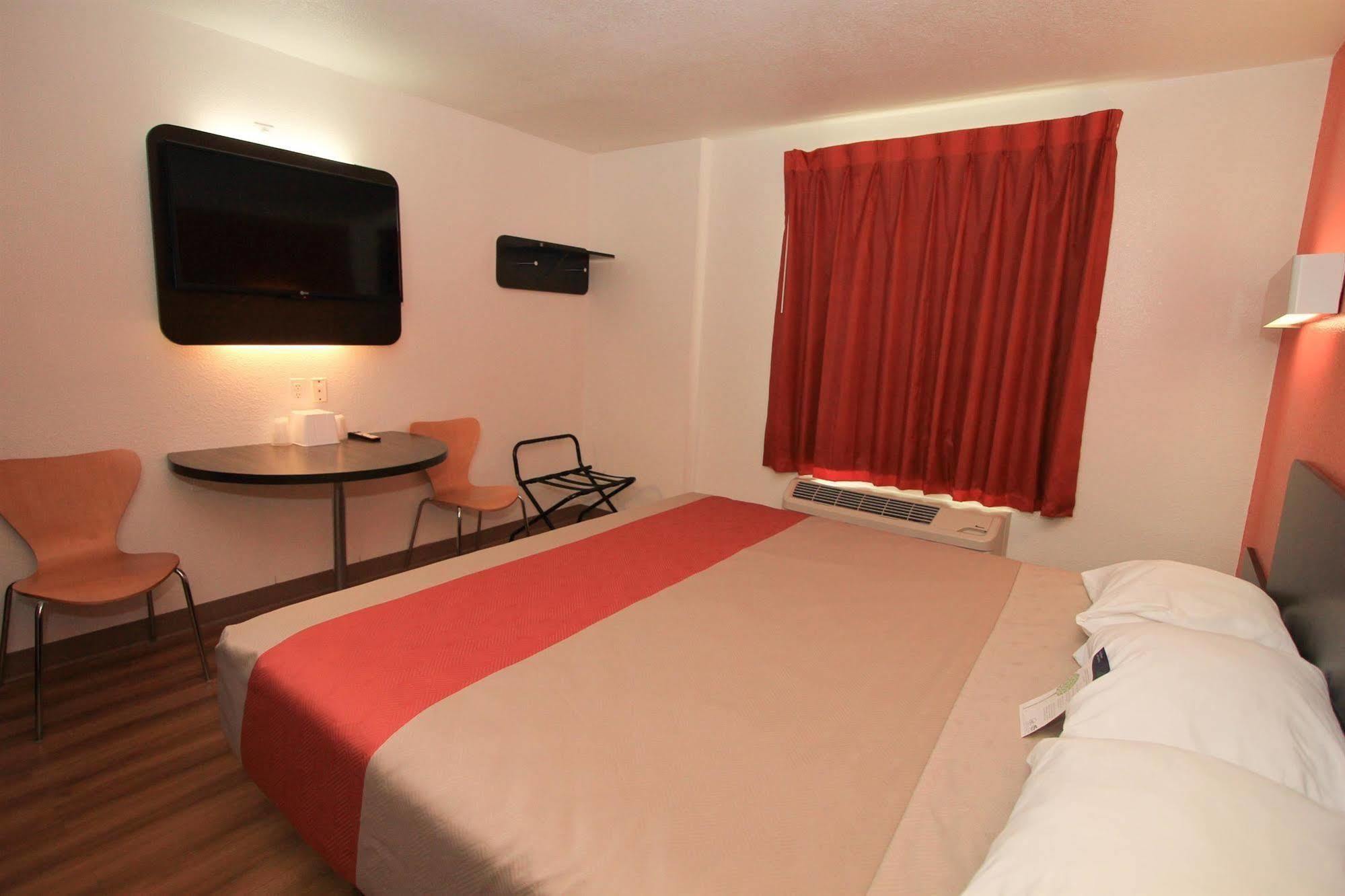 Motel 6-San Antonio, Tx - Downtown - Alamo Dome Dış mekan fotoğraf